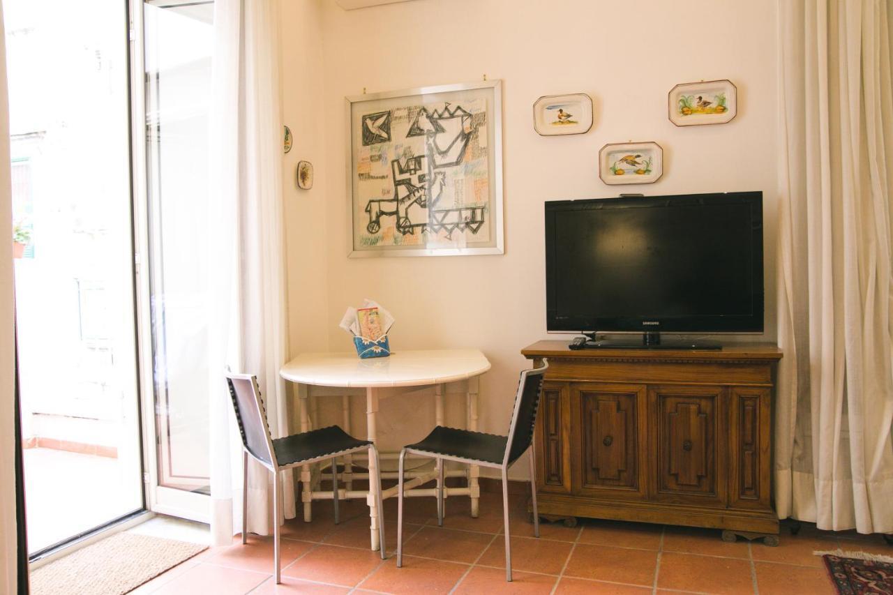Апартаменти La Casa Del Nespolo, 2 Terrazzi E 2 Bagni In Centro Неаполь Екстер'єр фото